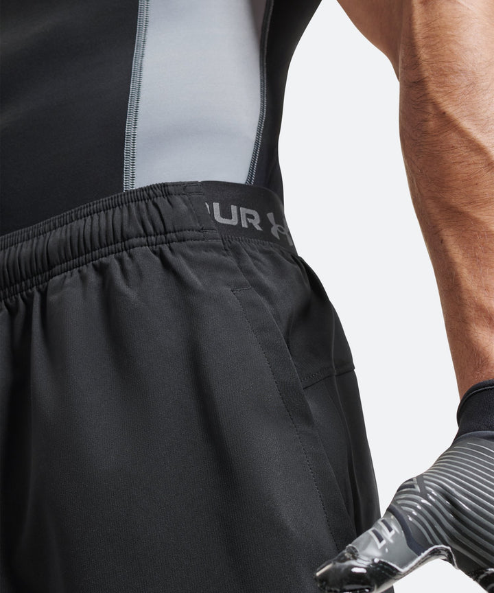 UA バニッシュ ウーブン ショーツ 2.0