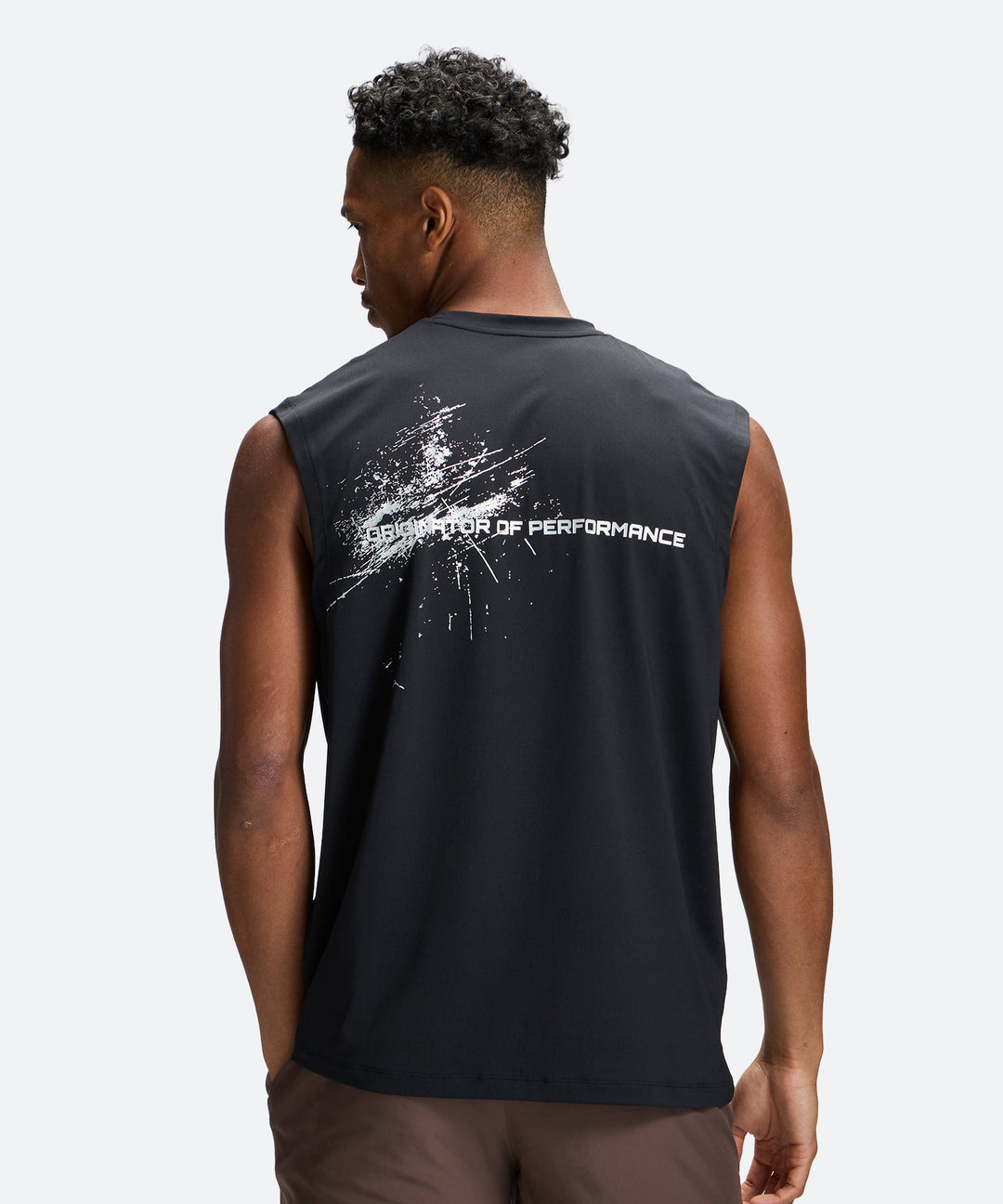 UA ストレッチ グラフィック スリーブレスシャツ