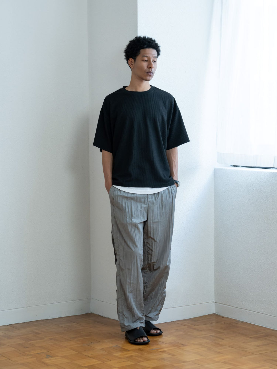 シャイニーナイロンパンツ